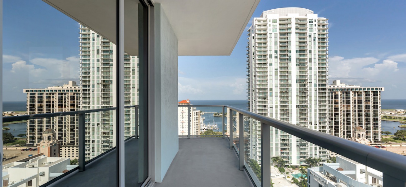 Downtown st petersburg views waterfront balcony high floor Downtown st petersburg views waterfront balcony high floor